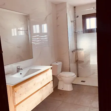 Vila Villa Sunny Side With Private Heated Pool Puerto del Carmen (Lanzarote)