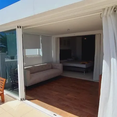 ヴィラ Villa Sunny Side With Private Heated Pool *