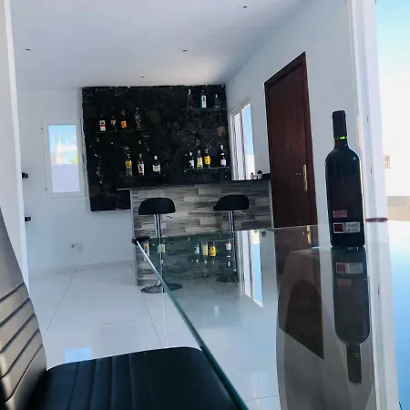 Villa Villa Sunny Side With Private Heated Pool Puerto del Carmen